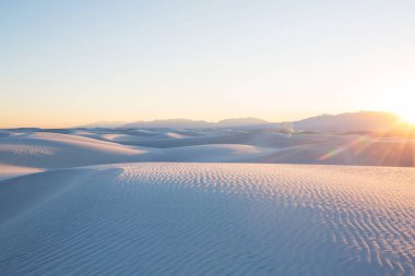 New Mexico, ABD 'deki White Sands Kumulları' ndaki alışılmadık doğal manzaralar.