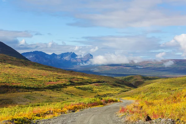 Сценічна Дорога Алясці Сша Хмари Драматичного Огляду — стокове фото