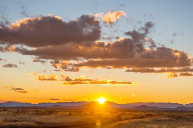 Amerikan peyzajları- çayır ve kayalıklar, Utah, ABD.