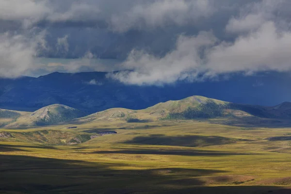 Krajobrazy Tundry Nad Kołem Podbiegunowym — Zdjęcie stockowe