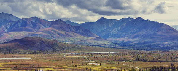Beautiful High Mountains Alaska United States Amazing Natural Background — Foto Stock