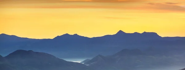 Mountain Silhouette Sunrise Spring Season — Stock Photo, Image
