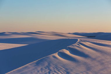 New Mexico, ABD 'deki White Sands Kumulları' ndaki alışılmadık doğal manzaralar.