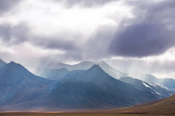 Ορεινά Τοπία Πάνω Από Τον Αρκτικό Κύκλο Κατά Μήκος Της — Φωτογραφία Αρχείου
