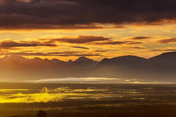 Beautiful High Mountains Alaska United States Amazing Natural Background — Foto Stock