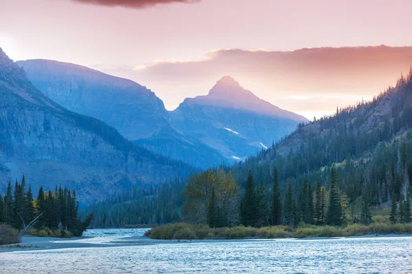 Malebné Skalnaté Vrcholky Národního Parku Glacier Montana Usa Krásné Přírodní — Stock fotografie