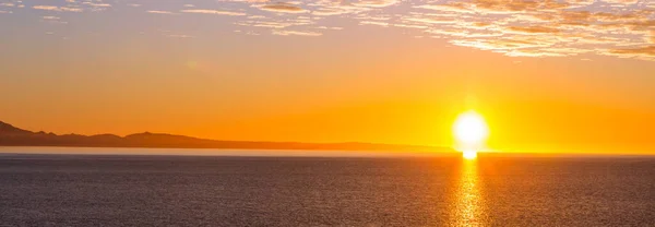 Ηλιοβασίλεμα Στη Θάλασσα Για Φυσικό Φόντο — Φωτογραφία Αρχείου