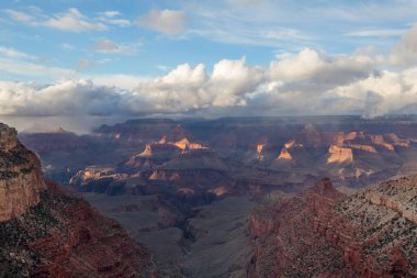 Büyük Kanyon 'un resimli manzaraları, Arizona, ABD. Güzel doğal arka plan. Gün doğumu görünümü.