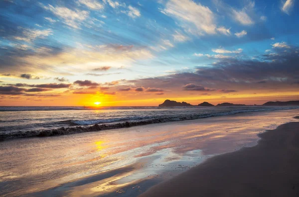 Fantastische Tropische Zonsondergang Het Strand Van Oceaan — Stockfoto