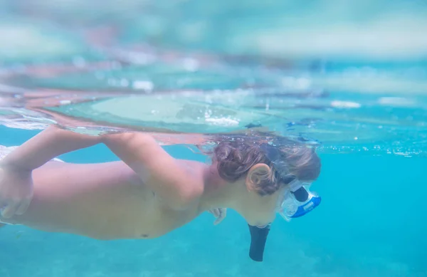 Boy Underwater Snorkeling Ocean — стоковое фото