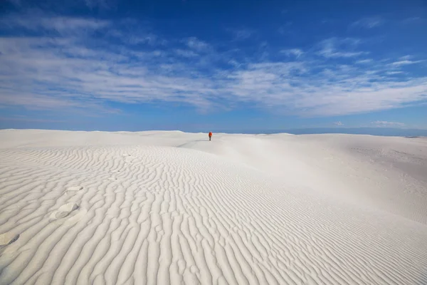 Hiker White Sands Dunes New Mexico Usa — Stock Photo, Image