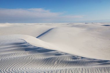 New Mexico, ABD 'deki White Sands Kumulları' ndaki alışılmadık doğal manzaralar.