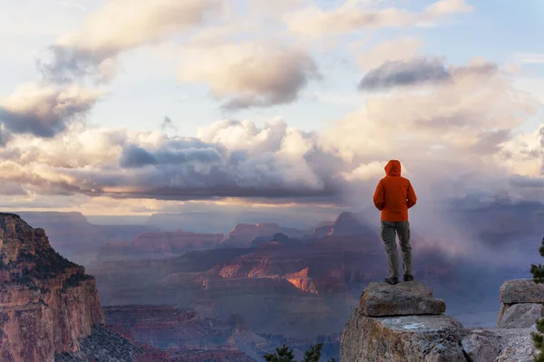 Traveler Cliff Mountains Grand Canyon National Park Arizona Eua Emoção — Fotografia de Stock