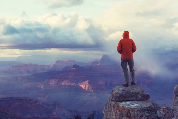 Reiziger Klif Bergen Grand Canyon National Park Arizona Usa Inspirerende — Stockfoto
