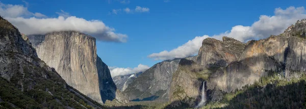 Caminante Parque Nacional Yosemite Temporada Primavera California — Foto de Stock