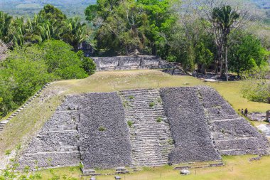 Xunantunich Maya Belize 'de harabe.
