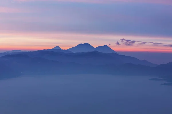 グアテマラ 中米の美しい火山の風景 — ストック写真