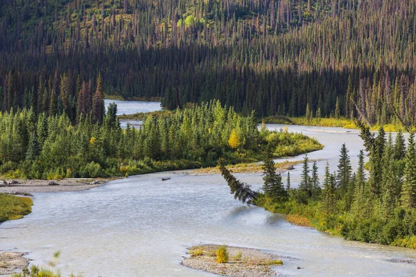 Beautiful Blue River Mountains Alaska — Zdjęcie stockowe