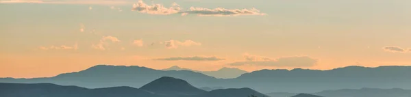 アメリカの風景 草原と崖 ユタ州 アメリカ — ストック写真