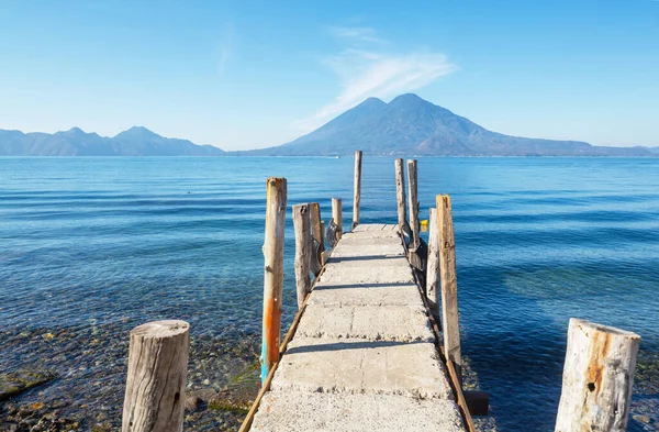 Vacker Sjö Atitlan Och Vulkaner Guatemalas Högländer Centralamerika — Stockfoto