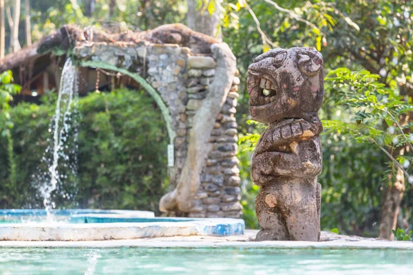 洪都拉斯的Luna Jaguar温泉 — 图库照片