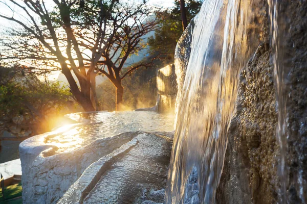 墨西哥的Las Grutas Tolantongo热异常池 — 图库照片