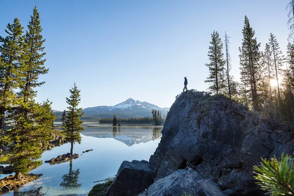 Serene Beautiful Lake Morning Mountains Oregon Usa — Stock Photo, Image