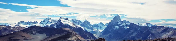 著名的Cerro Fitz Roy和Cerro Torre 阿根廷巴塔哥尼亚最美丽 最难听的岩石山峰之一 — 图库照片