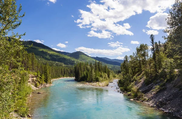 Beautiful Mountains River Summer Season Canada — 스톡 사진
