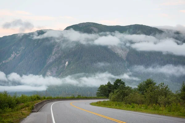 Scenic Highway Alaska Verenigde Staten Dramatische Uitzicht Wolken — Stockfoto