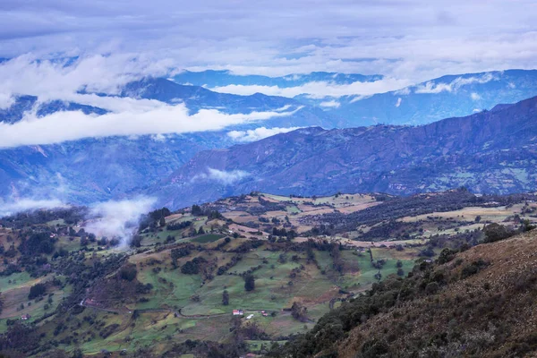 コロンビア 南アメリカの霧の緑のコーディレラ山脈 — ストック写真