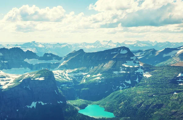 Maleriske Klippetoppe Glacier National Park Montana Usa Smukke Naturlige Landskaber - Stock-foto