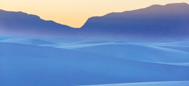 New Mexico, ABD 'deki White Sands Kumulları' ndaki alışılmadık doğal manzaralar.