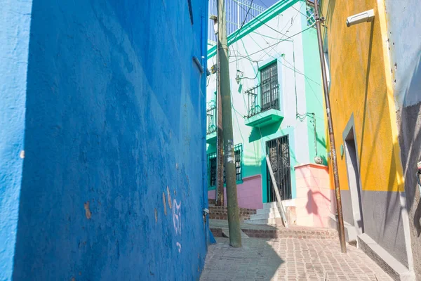 Красочные Дома Колониальном Стиле Мексиканского Города Гуанахуато — стоковое фото