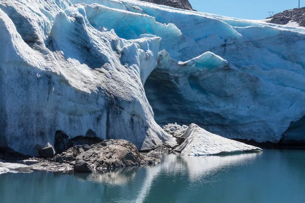 Glaciar Gigante Altas Montañas —  Fotos de Stock