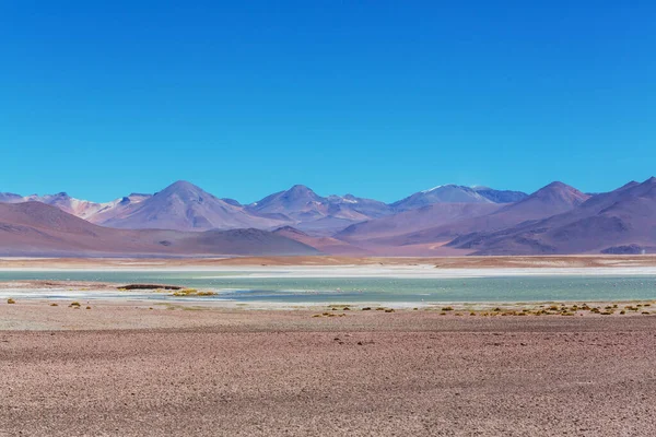 ボリビアの珍しい山の風景Altiplano旅行冒険南アメリカ — ストック写真