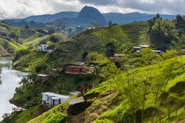 Vista Rocha Perto Cidade Guatape Antioquia Colômbia América Sul — Fotografia de Stock