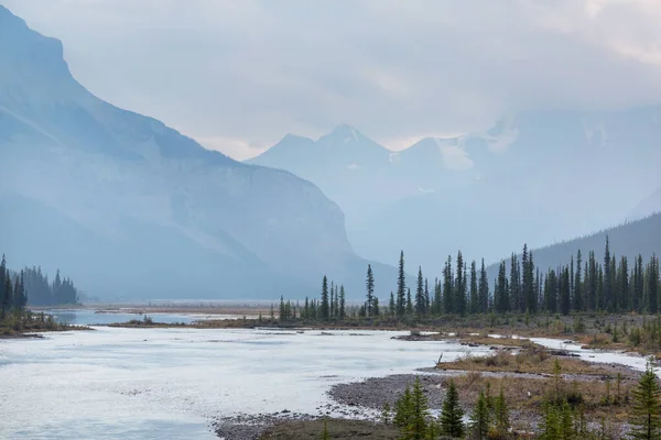 Malerischer Blick Auf Die Berge Den Kanadischen Rocky Mountains Der — Stockfoto