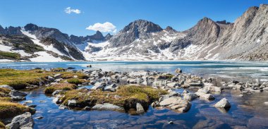 Wyoming, ABD 'deki Wind River Range Panoraması. Yaz mevsimi.