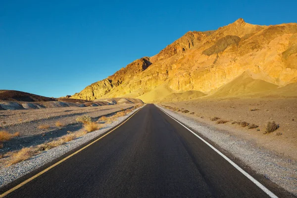 加州死亡谷国家公园的干荒景观 — 图库照片