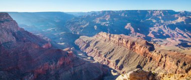 Büyük Kanyon 'un resimli manzaraları, Arizona, ABD. Güzel doğal arka plan. Gün doğumu görünümü.