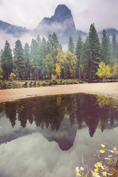 Gyönyörű Őszi Szezon Yosemite Nemzeti Parkban Kalifornia Usa — Stock Fotó