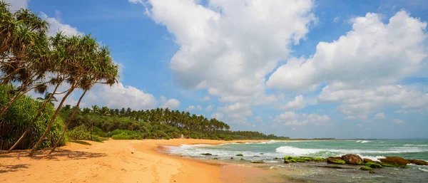 Bellissimi Paesaggi Estivi Sulla Spiaggia Tropicale Sfondo Vacanza — Foto Stock