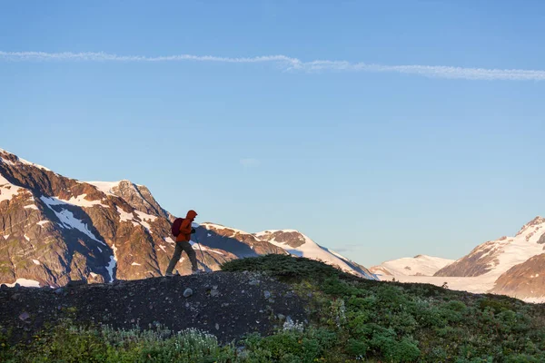 Hiking Man Canadian Mountains Hike Popular Recreation Activity North America — Stock Photo, Image