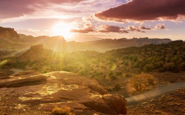 Utah, Capitol Resifi Ulusal Parkı 'ndaki alışılmadık doğal manzaralar.