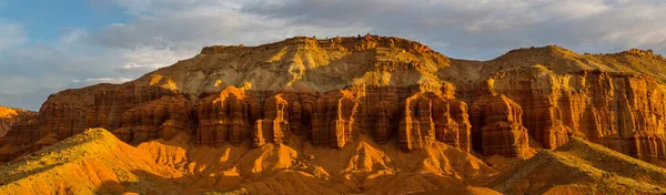 Utah Capitol Resifi Ulusal Parkı Ndaki Alışılmadık Doğal Manzaralar — Stok fotoğraf