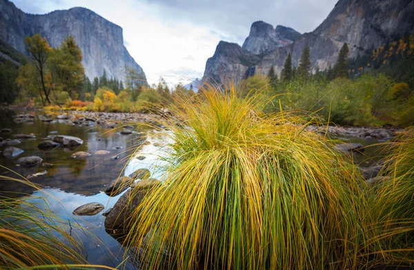 Чудовий Осінній Сезон Національному Парку Йосеміті Каліфорнія Сша — стокове фото