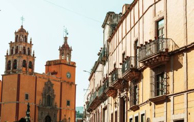 Meksika 'nın ünlü şehri Guanajuato' nun güzel manzarası.