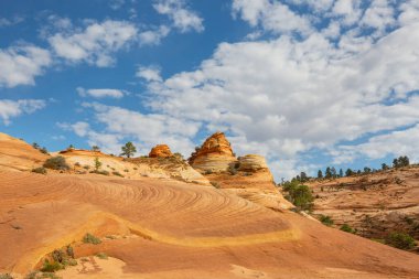 Utah, ABD 'de kumtaşı oluşumları. Güzel Alışılmadık manzaralar.