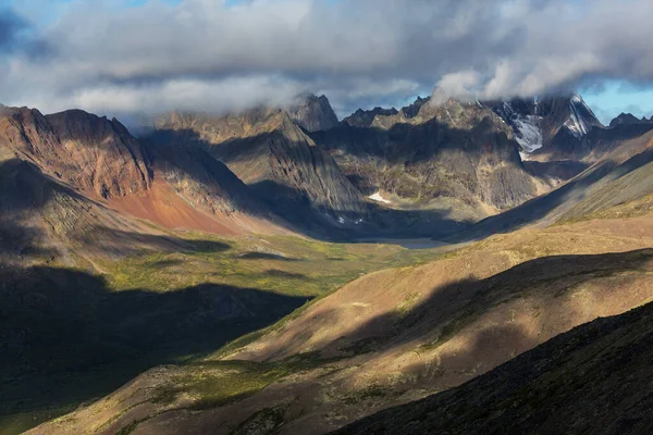 Τούντρα Τοπία Πάνω Από Τον Αρκτικό Κύκλο Κατά Μήκος Της — Φωτογραφία Αρχείου
